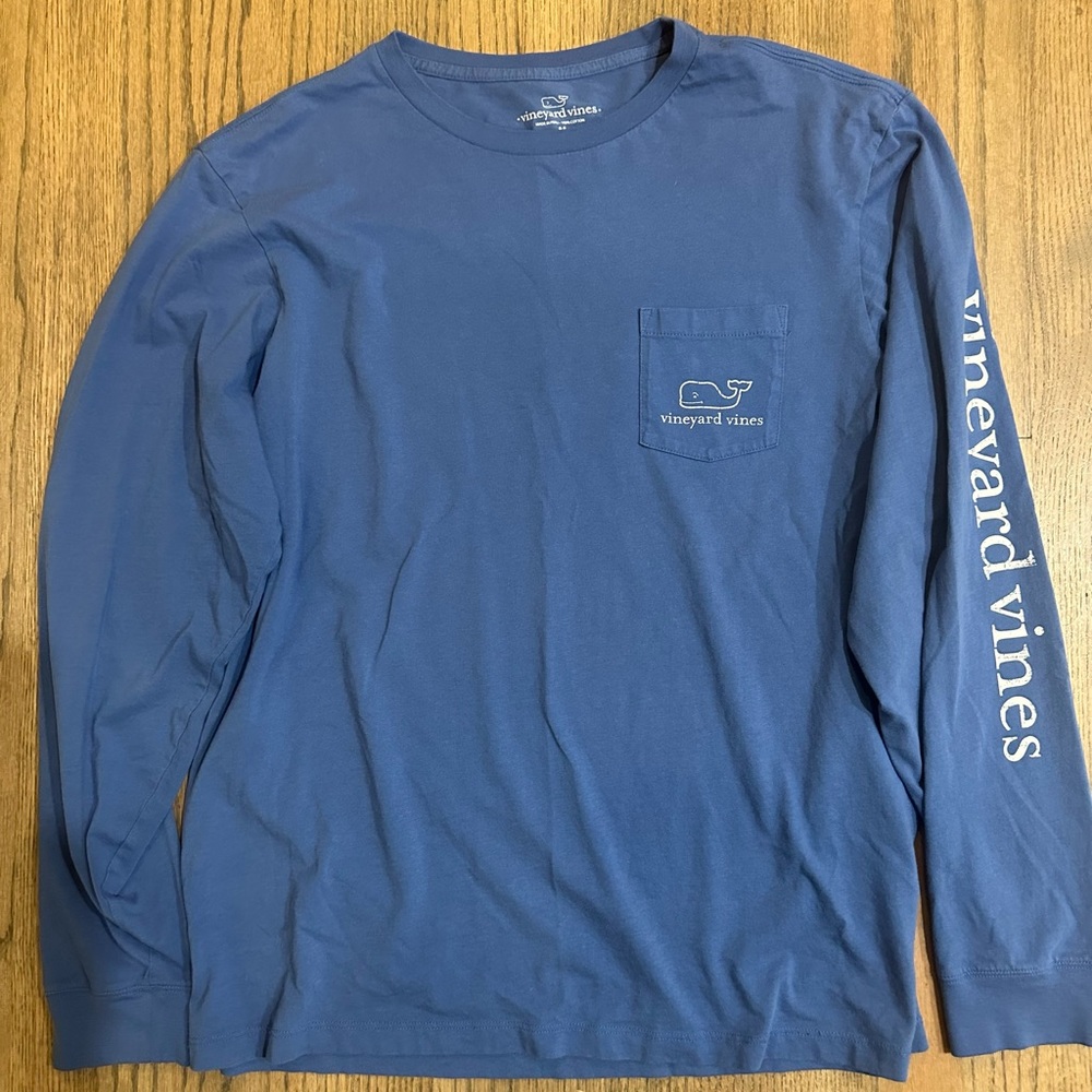 Vineyard Vines Long Sleeve T-shirt-Size Medium